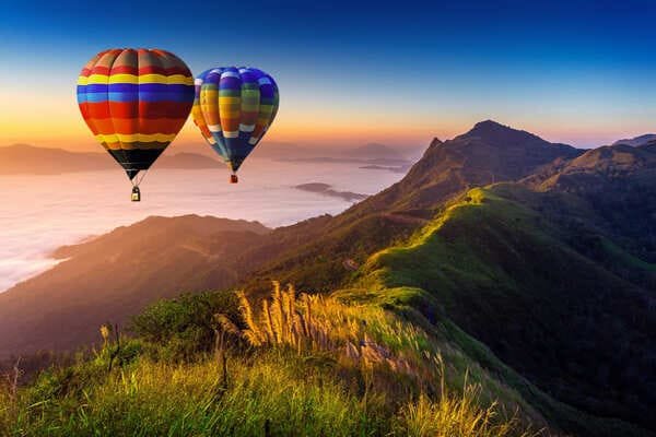 hot air balloon mountain travel destination